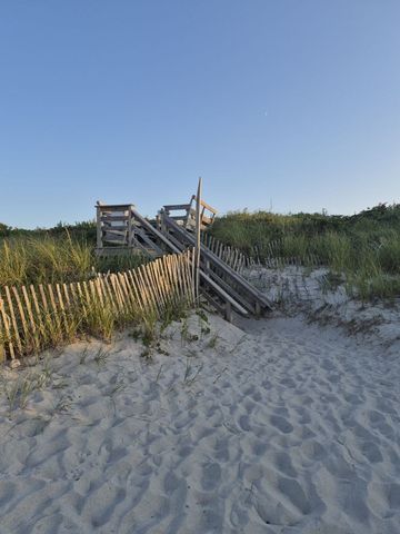 15 Beachway Rd, Sandwich, MA 02537