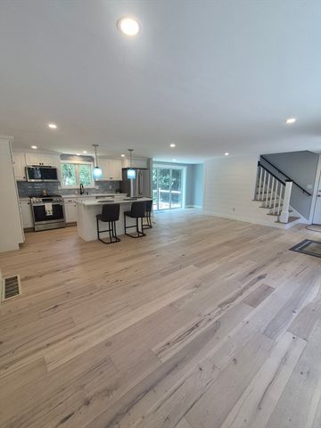 15 Beachway Rd, Sandwich, MA 02537