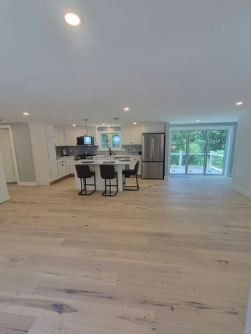 15 Beachway Rd, Sandwich, MA 02537