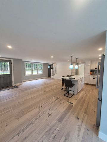 15 Beachway Rd, Sandwich, MA 02537