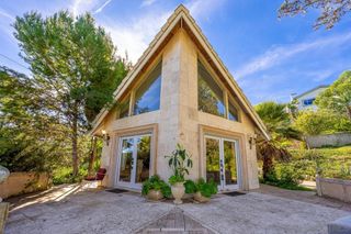 5628 Desert View Drive, La Jolla, CA 92037