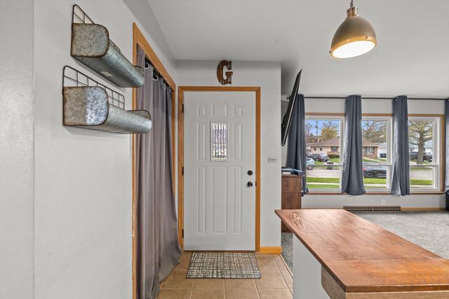 5301 Marboro DRIVE, Racine, WI 53406