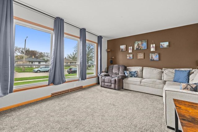 5301 Marboro DRIVE, Racine, WI 53406