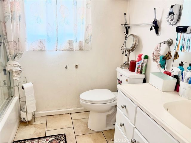20146 Cohasset Street 5, Winnetka, CA 91306