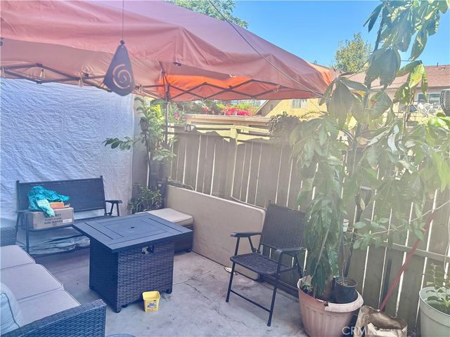 20146 Cohasset Street 5, Winnetka, CA 91306