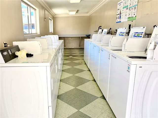20146 Cohasset Street 5, Winnetka, CA 91306
