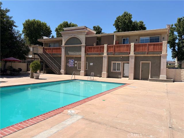 20146 Cohasset Street 5, Winnetka, CA 91306
