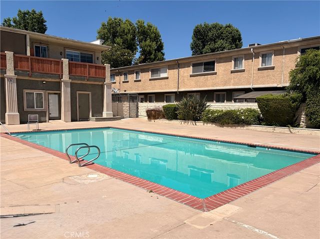 20146 Cohasset Street 5, Winnetka, CA 91306