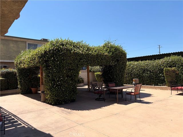 20146 Cohasset Street 5, Winnetka, CA 91306