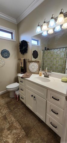 724 Mockingbird Ln, Wynne, AR 72396