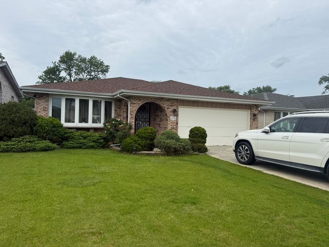 6716 W 89th Place, Oak Lawn, IL 60453