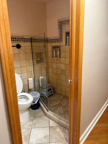 6716 W 89th Place, Oak Lawn, IL 60453