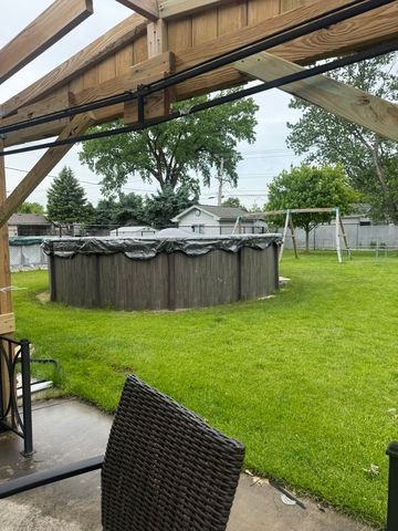 6716 W 89th Place, Oak Lawn, IL 60453