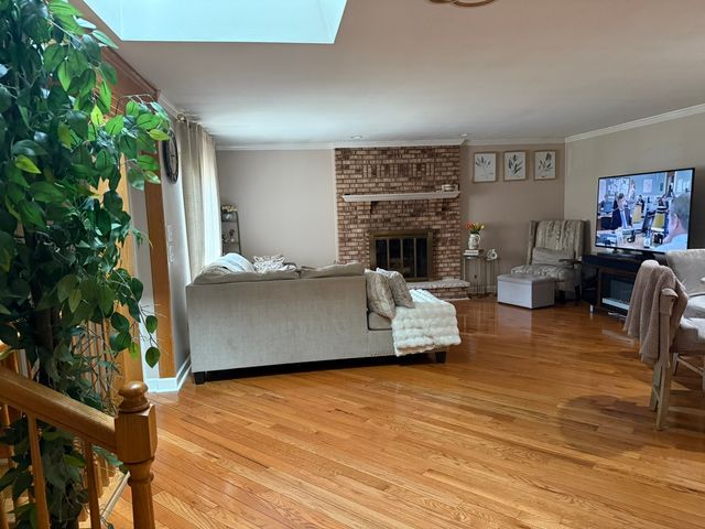 6716 W 89th Place, Oak Lawn, IL 60453
