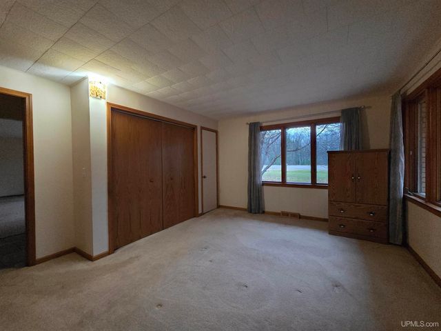 4280 Us 2 W Highway, Iron River, MI 49935