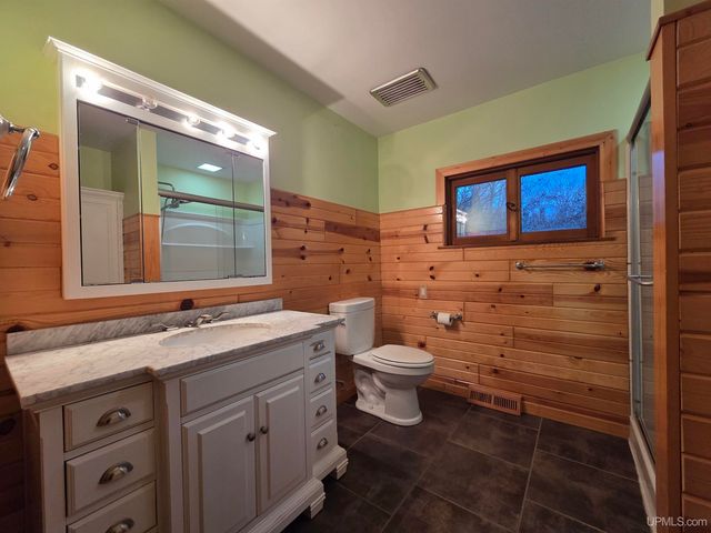 4280 Us 2 W Highway, Iron River, MI 49935