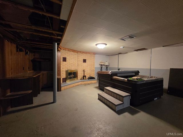 4280 Us 2 W Highway, Iron River, MI 49935