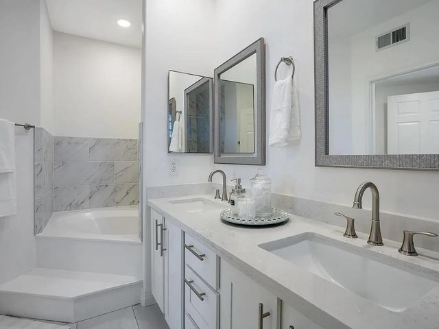 5249 E Shea Boulevard Unit 115, Scottsdale, AZ 85254