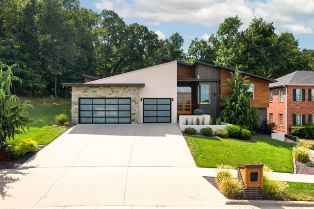 5521 S Ridge Top Avenue, Springfield, MO 65804
