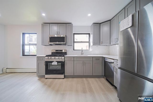 93 Myrtle Avenue 1, Edgewater, NJ 07020