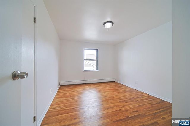 93 Myrtle Avenue 1, Edgewater, NJ 07020