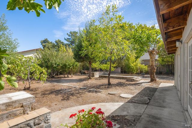 605 Curtin Ln, Sonoma, CA 95476