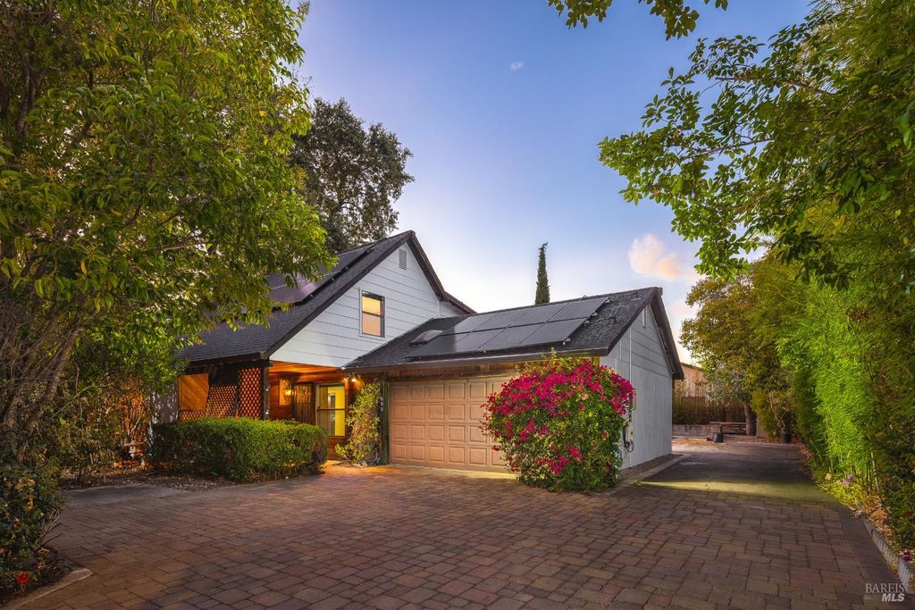 605 Curtin Ln, Sonoma, CA 95476