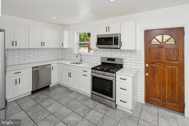 1210 HOLLYWOOD AVE, Havertown, PA 19083
