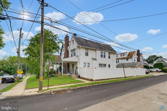 1210 HOLLYWOOD AVE, Havertown, PA 19083