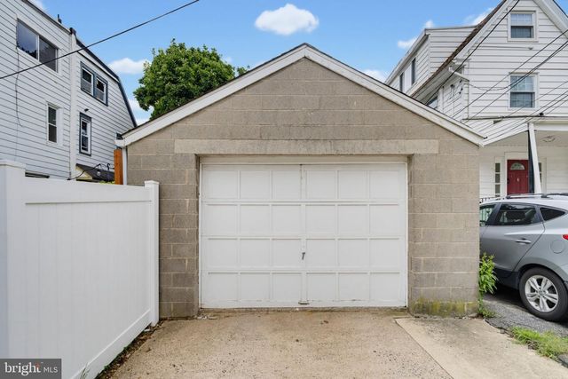 1210 HOLLYWOOD AVE, Havertown, PA 19083