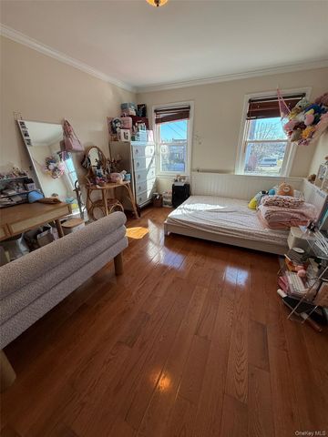 16904 22ND Avenue, Whitestone, NY 11357