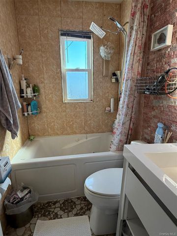 16904 22ND Avenue, Whitestone, NY 11357