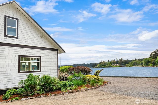 22113 Dockton Road SW, Vashon, WA 98070