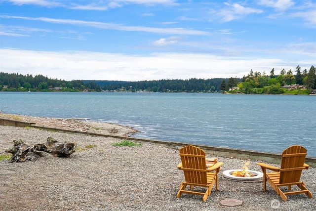 22113 Dockton Road SW, Vashon, WA 98070