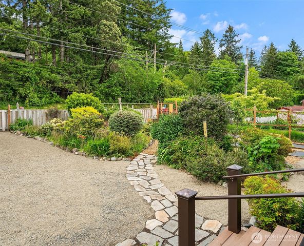 22113 Dockton Road SW, Vashon, WA 98070