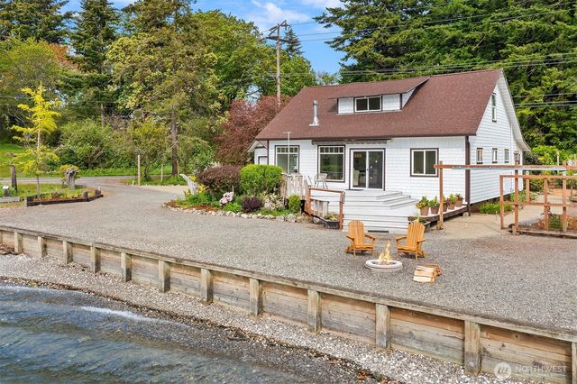 22113 Dockton Road SW, Vashon, WA 98070