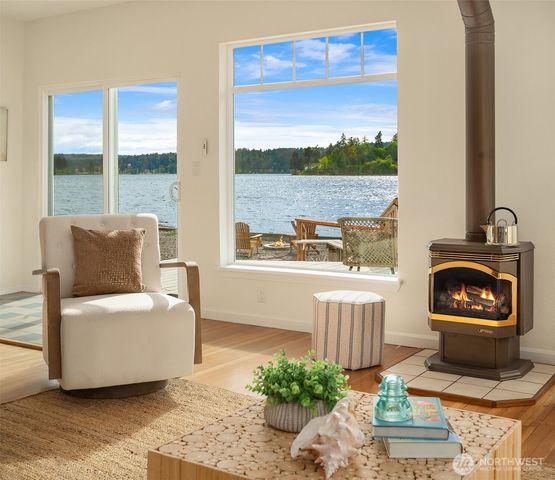 22113 Dockton Road SW, Vashon, WA 98070