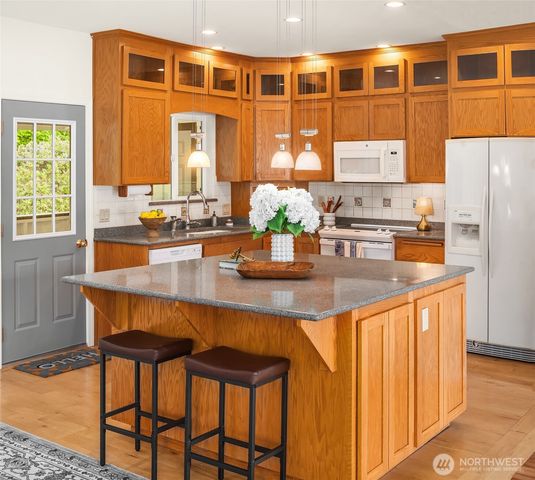 22113 Dockton Road SW, Vashon, WA 98070