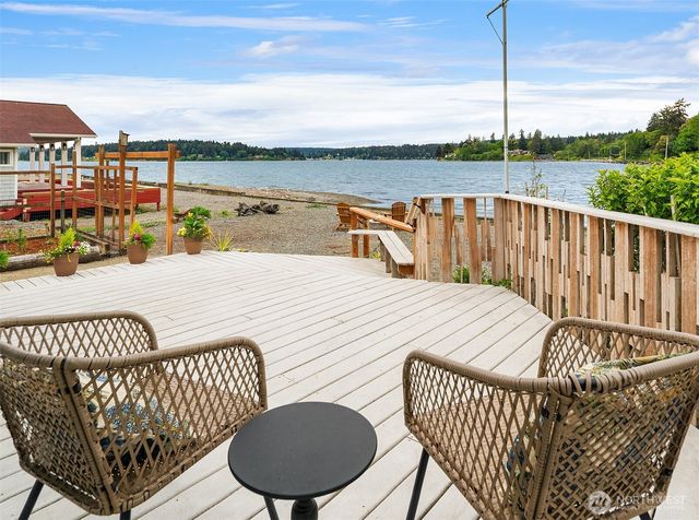 22113 Dockton Road SW, Vashon, WA 98070