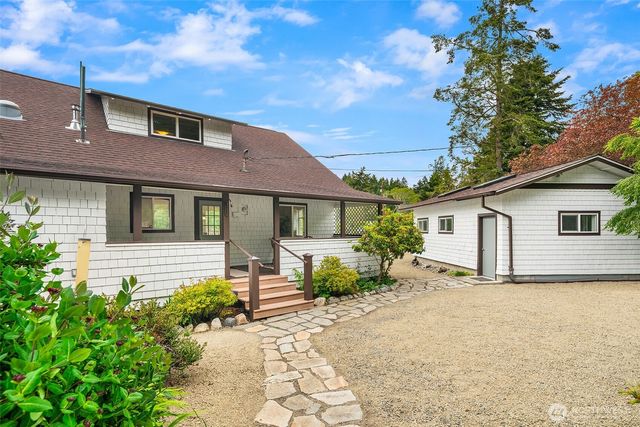 22113 Dockton Road SW, Vashon, WA 98070