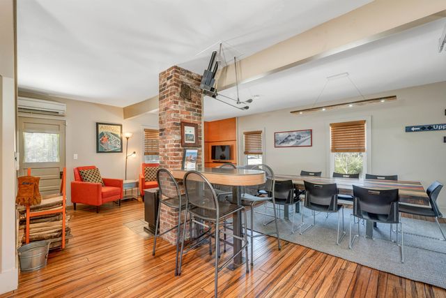 260 East Main Street, Conway, NH 03818