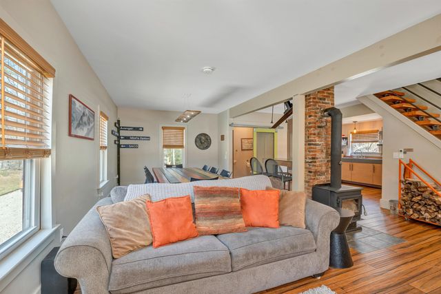 260 East Main Street, Conway, NH 03818