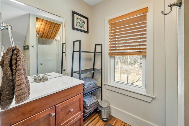 260 East Main Street, Conway, NH 03818