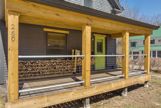 260 East Main Street, Conway, NH 03818