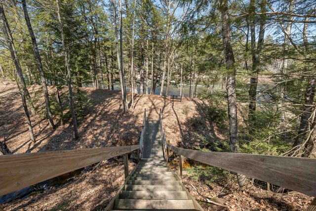 260 East Main Street, Conway, NH 03818