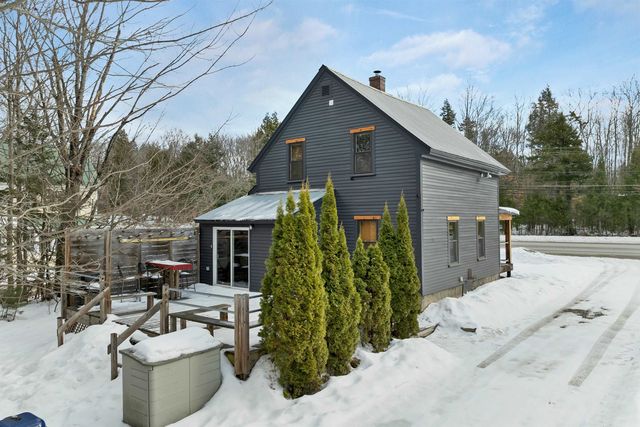 260 East Main Street, Conway, NH 03818