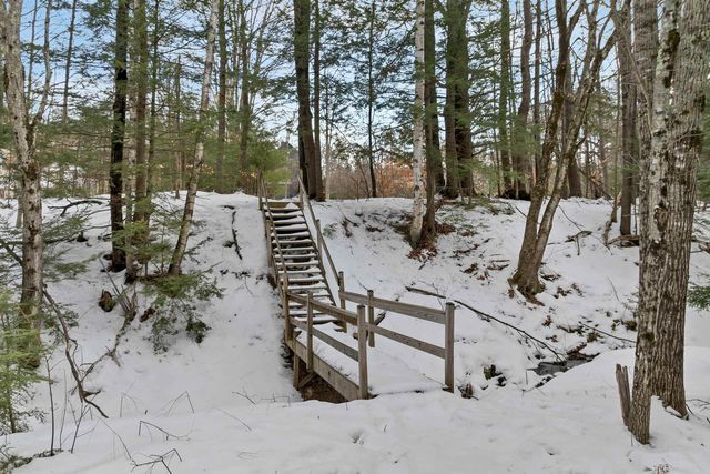 260 East Main Street, Conway, NH 03818