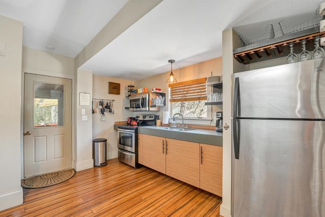 260 East Main Street, Conway, NH 03818