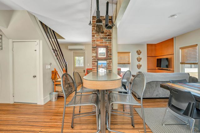 260 East Main Street, Conway, NH 03818