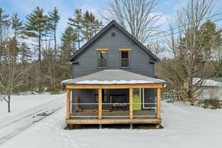 260 East Main Street, Conway, NH 03818